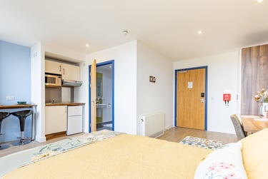 Deluxe Studio at Central Studios, 4 Greyfriars Road, City Centre, Reading, RG11NP - Image 1